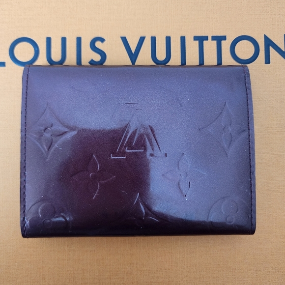 Auth Louis Vuitton Vernis Amarante Envelope Card Case - Picture 2 of 8